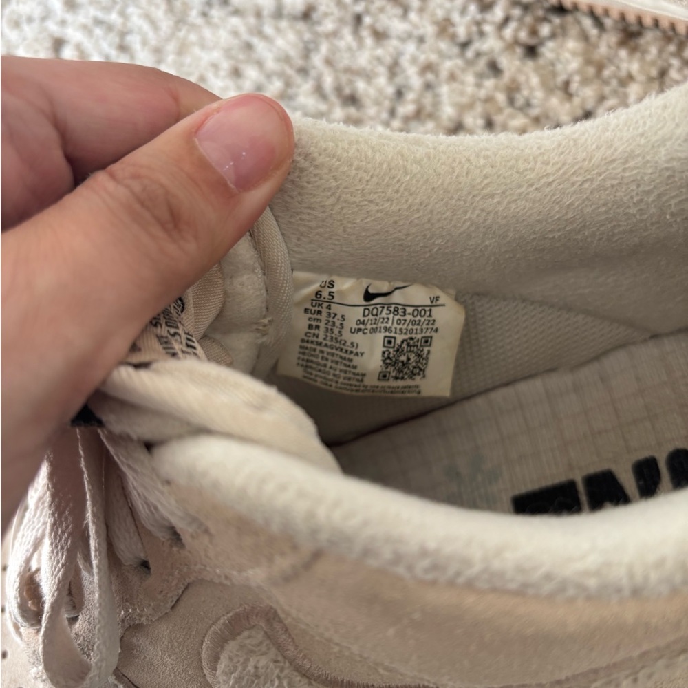 Nike Air Tan Sneakers - Picture 6 of 6
